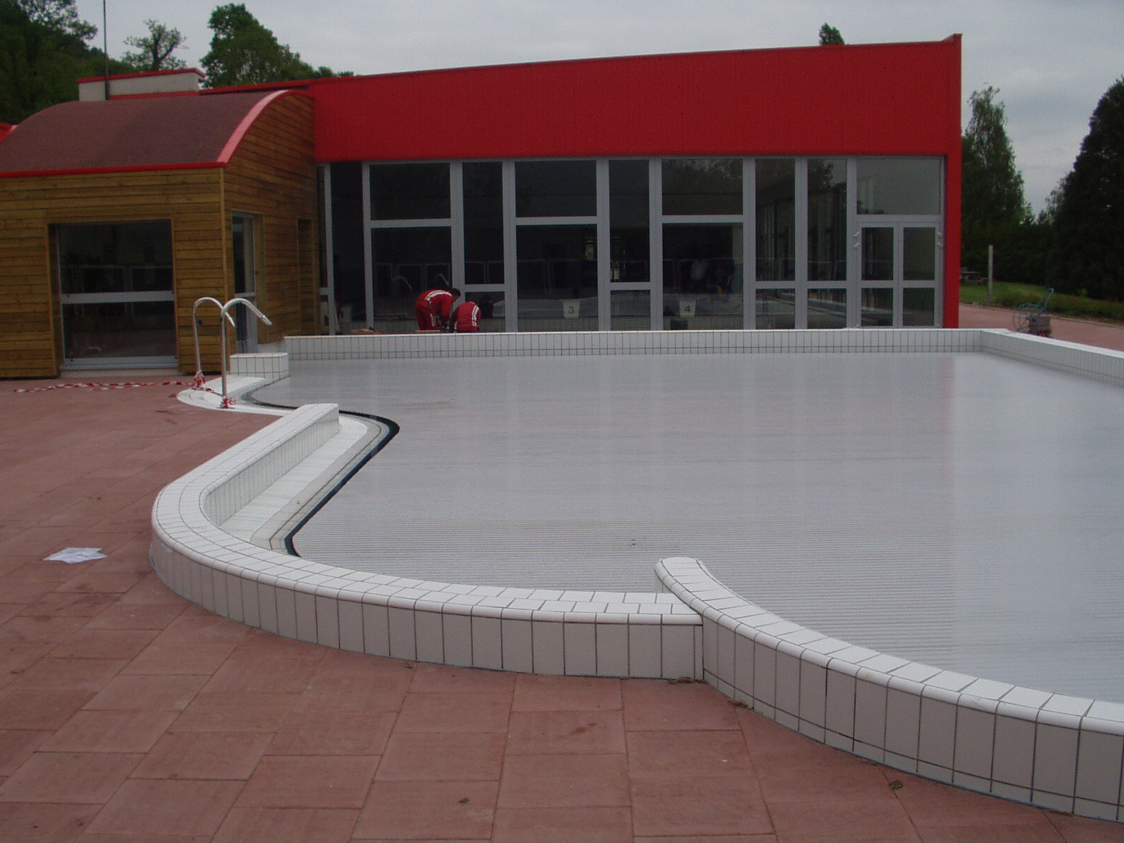 commercial in ground rigid slatted automatic pool cover covertech grando 7 commercial in ground rigid slatted automatic pool cover covertech grando 7
