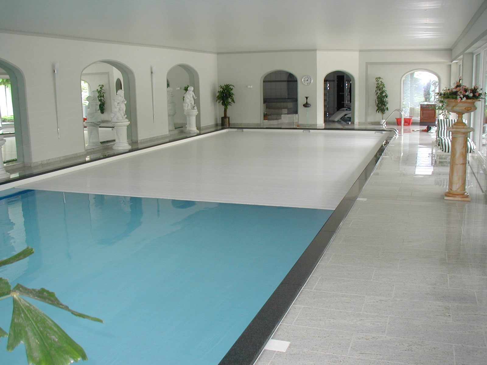 indoor rigid slatted automatic pool cover covertech grando 1